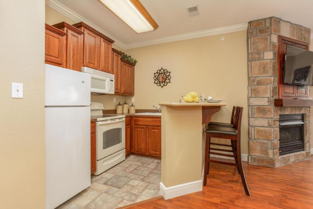 Branson'S Great Rock Retreat Apartment Exterior photo